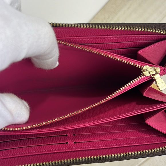 Louis Vuitton Zippy Wallet Love Lock Monogram ✅COA Included - Picture 10 of 16